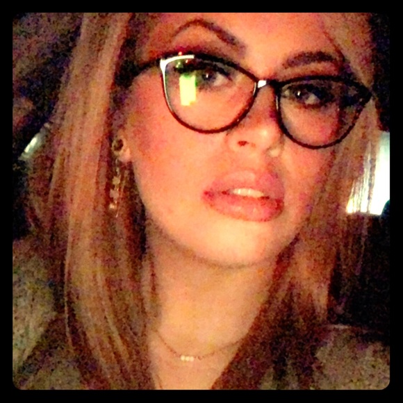 Meet Your Posher - Picture 1 of 1